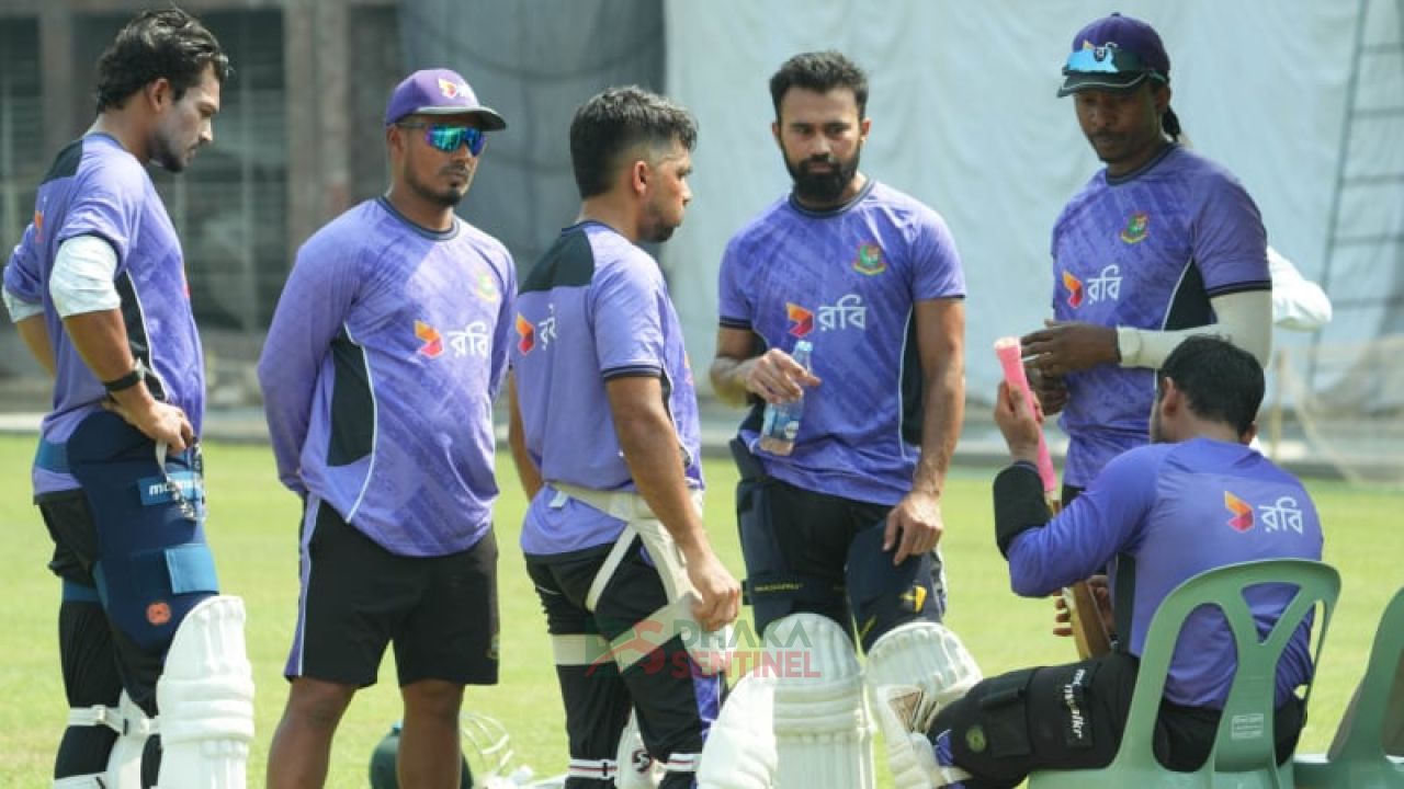 উদ্বেগ বাড়ছে নির্বাচক প্যানেলে