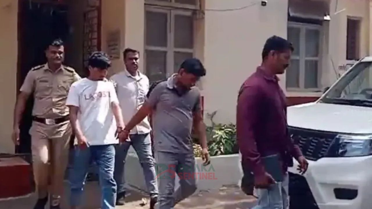চাচার স্বর্ণ চুরি করে গাড়ি কিনে উদ্বোধনে তাকেই ডাকলেন ভাতিজা