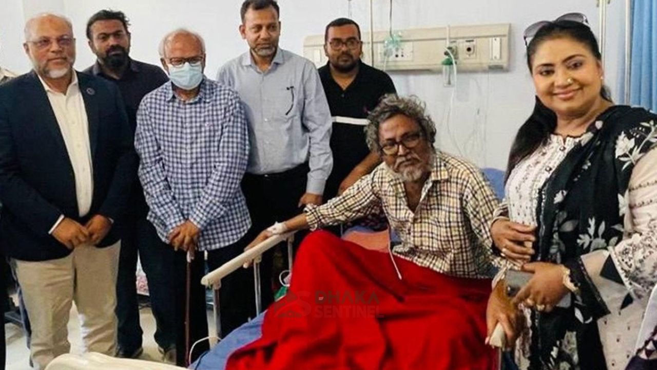 সাংবাদিক এনাম সরকারকে দেখতে হাসপাতালে রিজভী