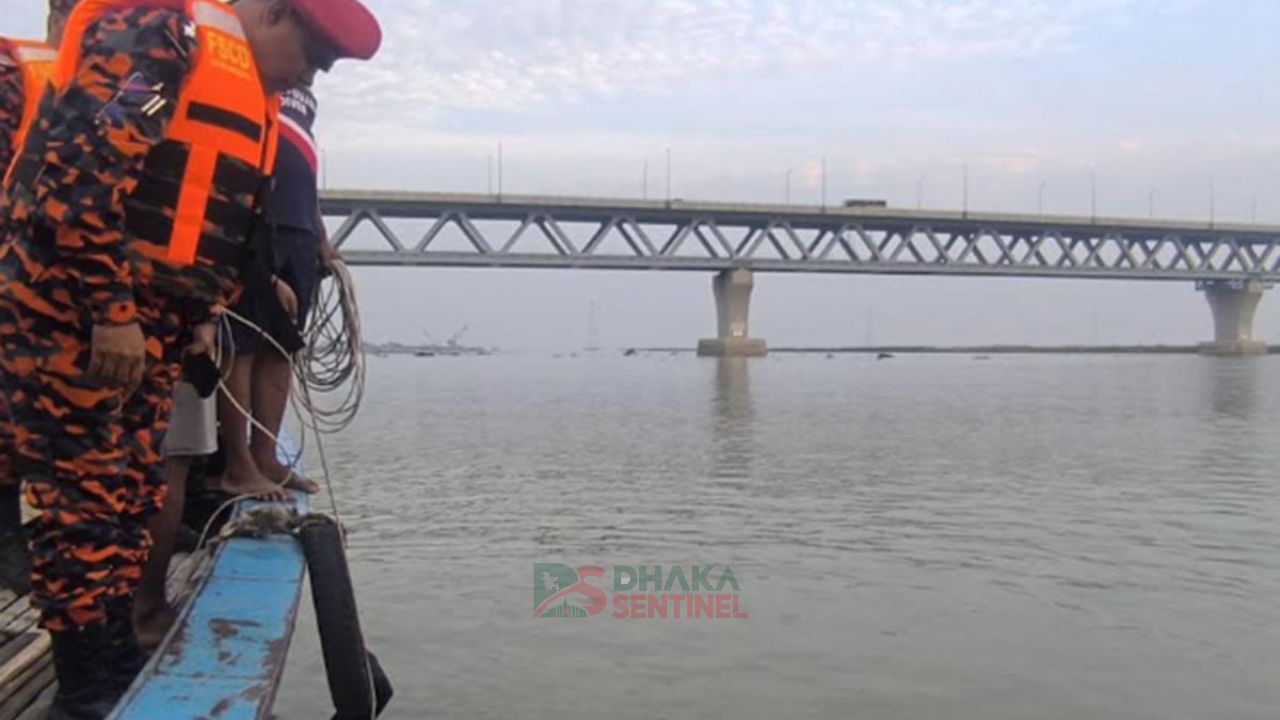 পদ্মা সেতুর নিচে গোসলে নেমে দুইজন নিখোঁজ