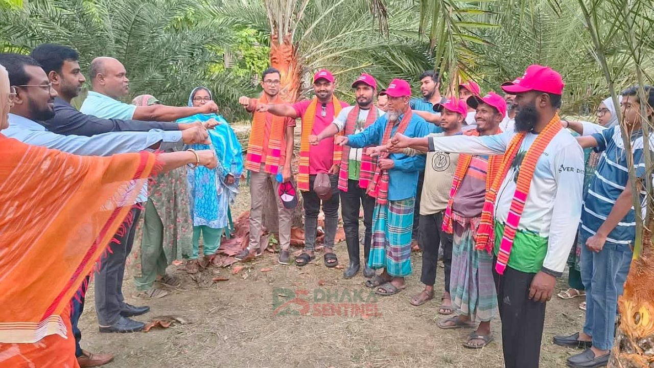 যশোরে ভেজালমুক্ত খেজুর গুড় উৎপাদনে গাছিদের শপথ
