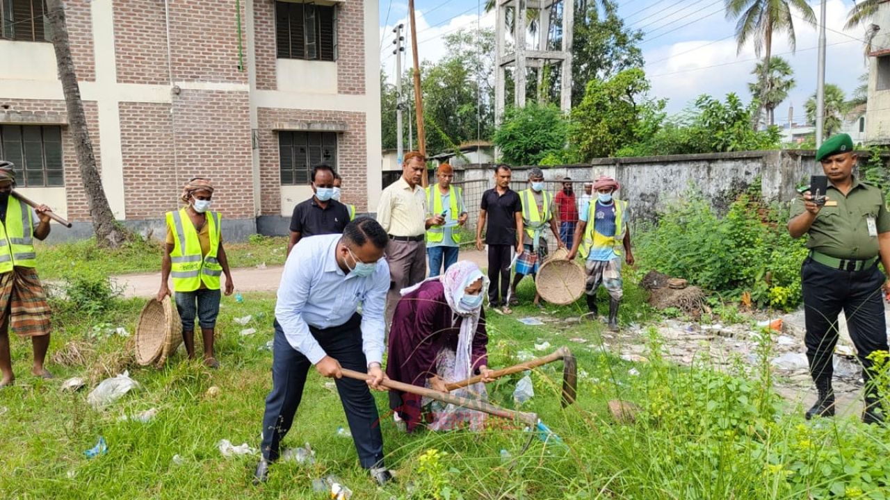 ডেঙ্গু প্রতিরোধে কুমারখালীতে পরিচ্ছন্নতা অভিযান শুরু